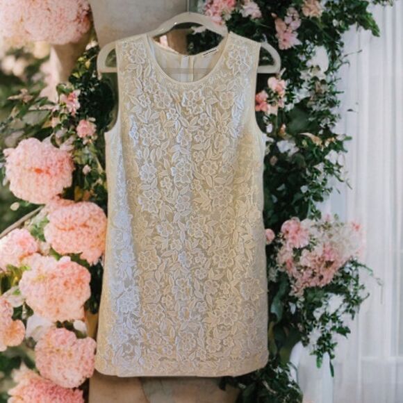 Club Monaco Mayara dress white lace 3d floral dress size 10 - Picture 1 of 11